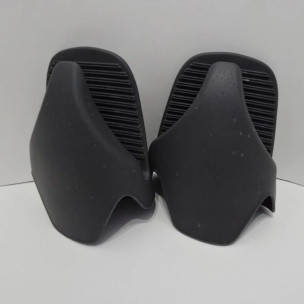 Pampered Chef Silicone Pinch Mitts Kitchen Set OS Black Modern Flexible